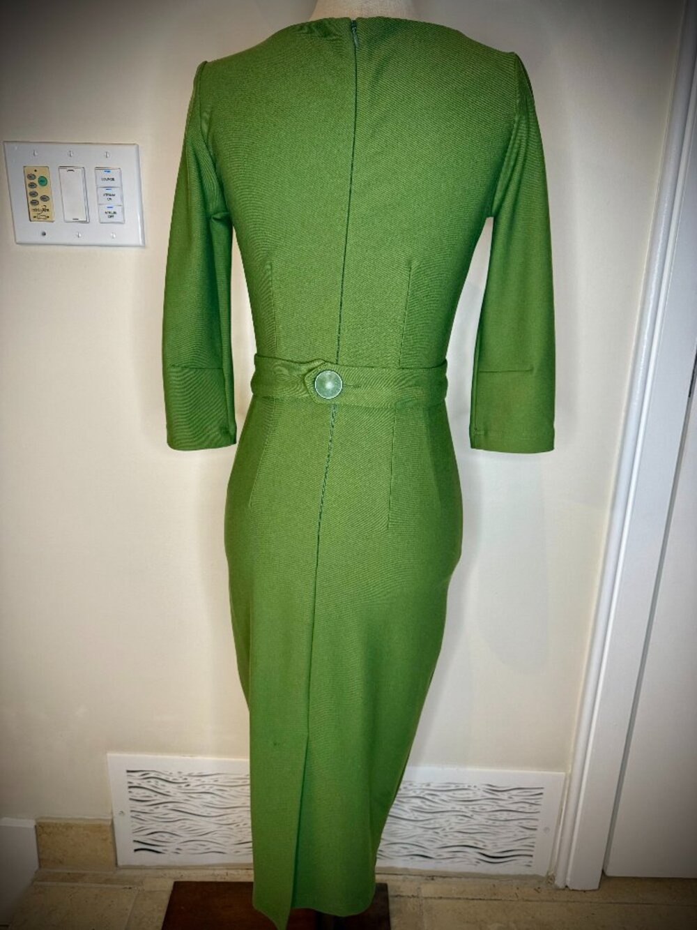 Bettie Page by Tatyana Pinup Retro Wiggle Olive Green Dress w/ Criss Cross Belt - Picture 11 of 12